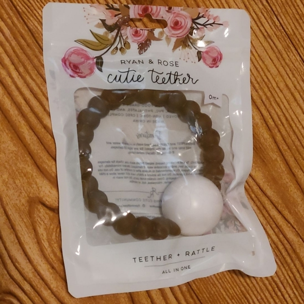 Ryan & Rose Cutie Teether - Bear Brown